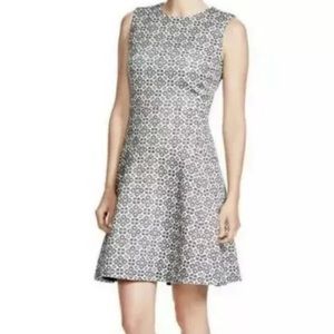 Authentic NWT TORY BURCH
TEXTURED BURLAP DRESS size 14/